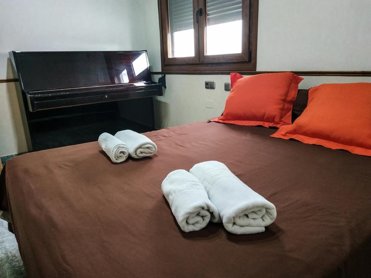 Apartamentos Deluxe San Julian 또레비에하 외부 사진