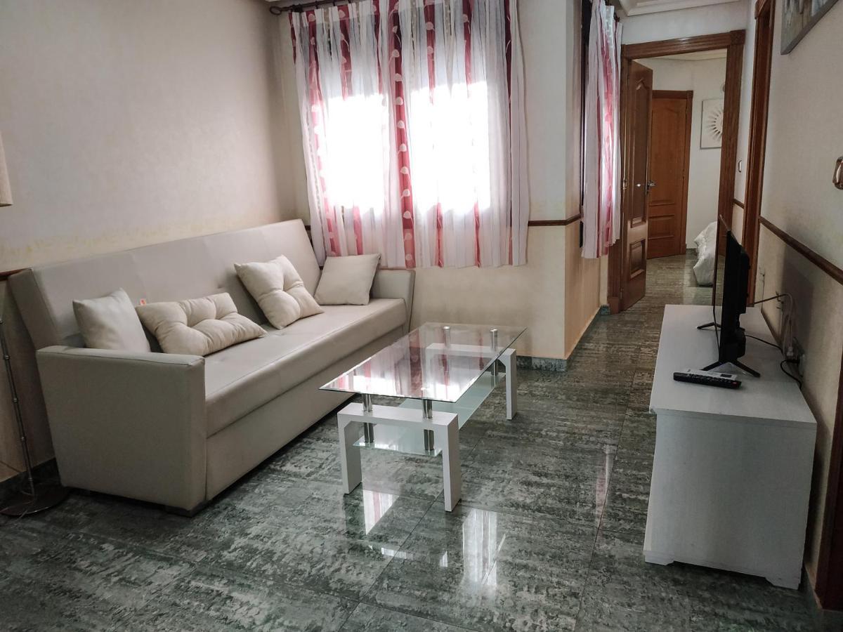 Apartamentos Deluxe San Julian 또레비에하 외부 사진
