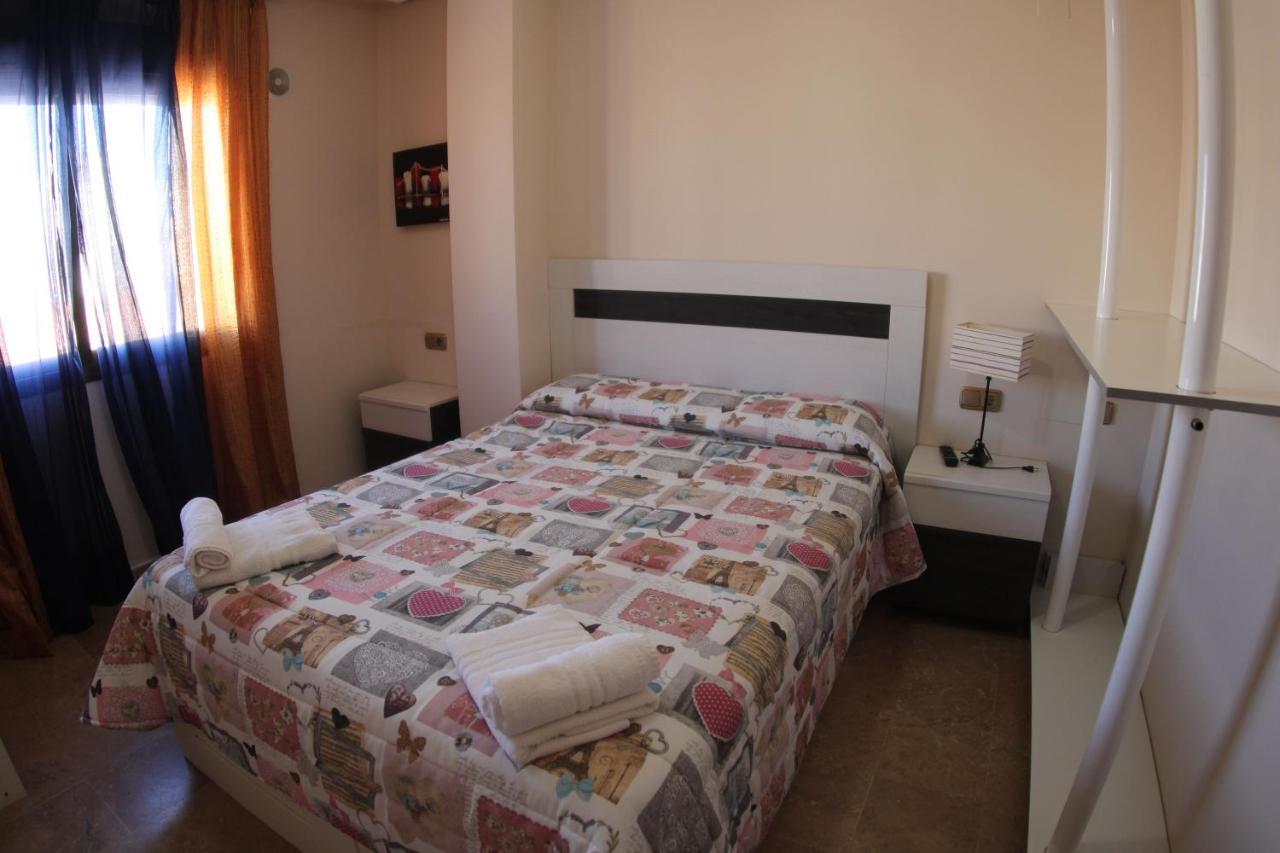 Apartamentos Deluxe San Julian 또레비에하 외부 사진